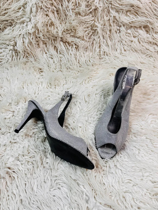 First Show Silver Heel