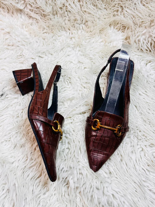 Wooden textured pumps Heel