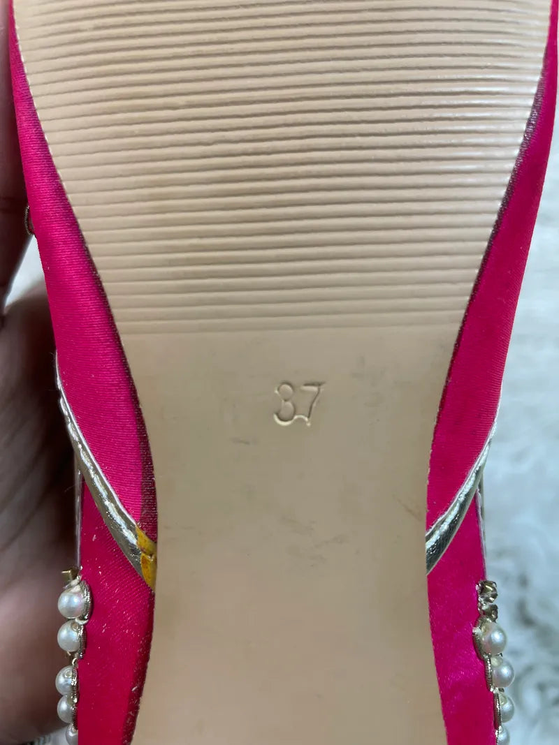 Shocking pink khussa Kaaj by ideas