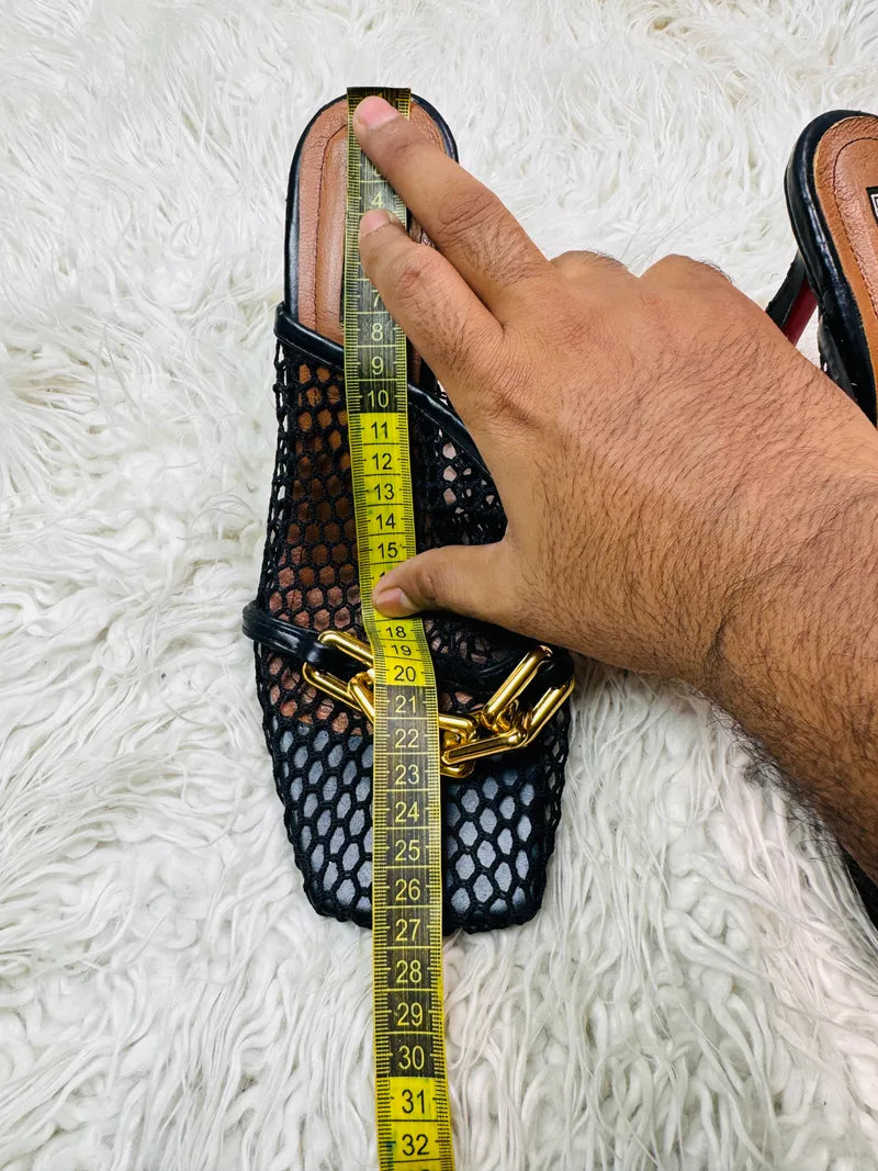 DukMak Black Net Heel
