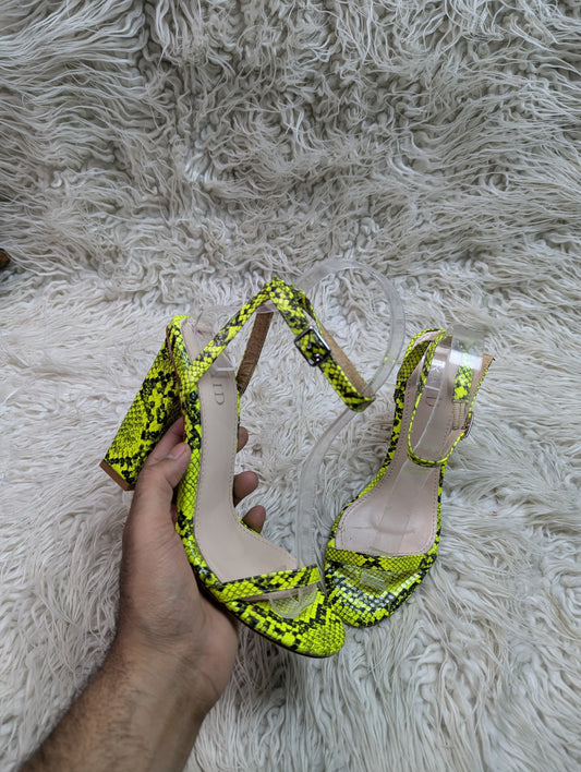 Raid Snake style neon green block heel