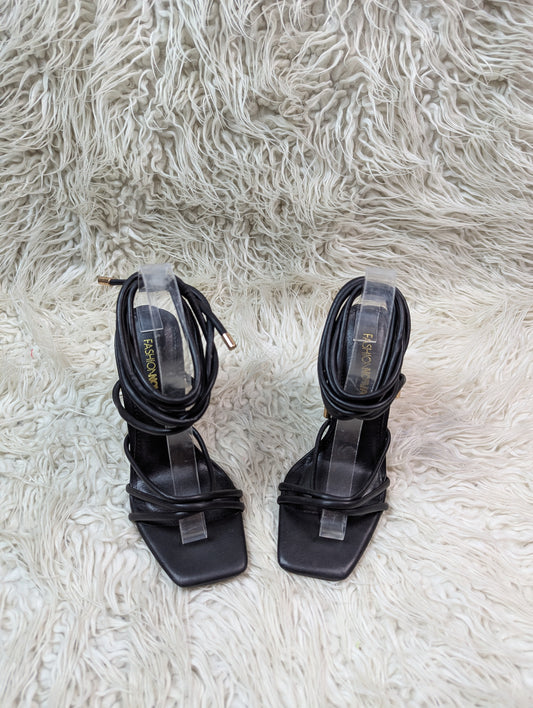 FAISHIONNOVA BLACK PENCIL HEEL