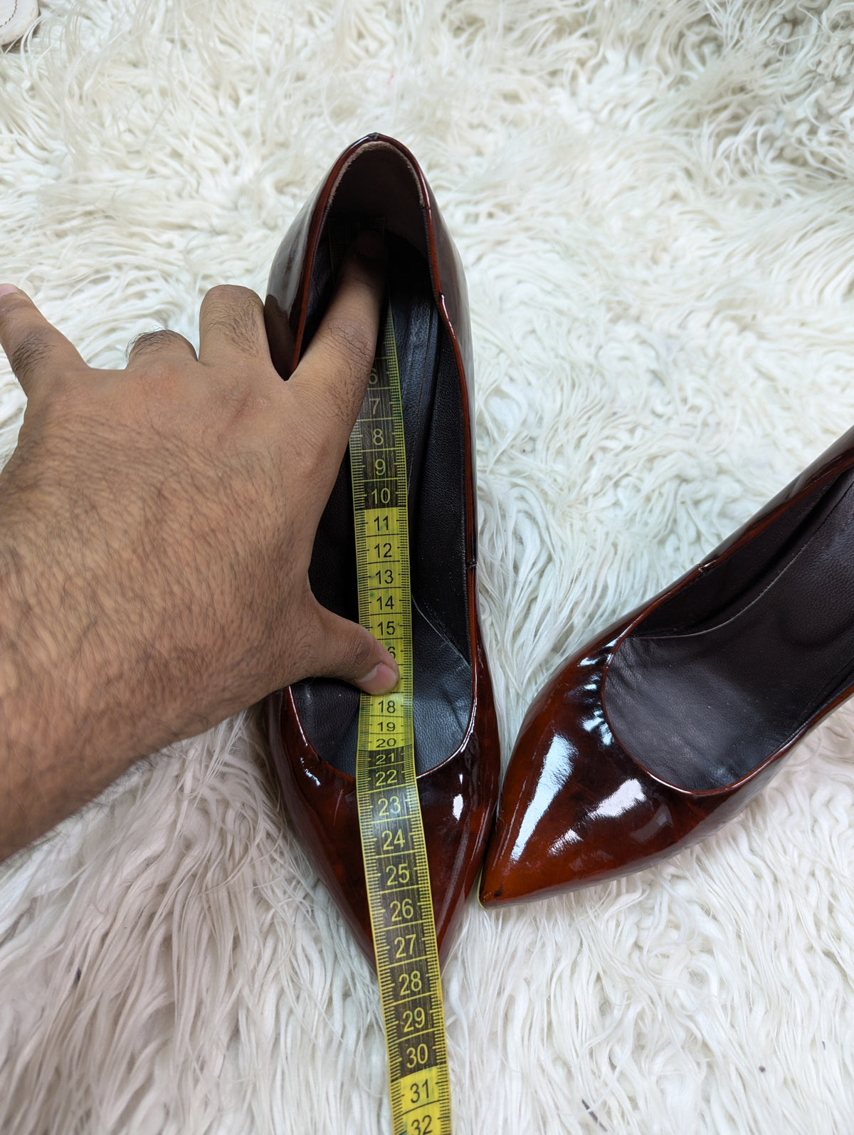 Wooden texture heel style pump