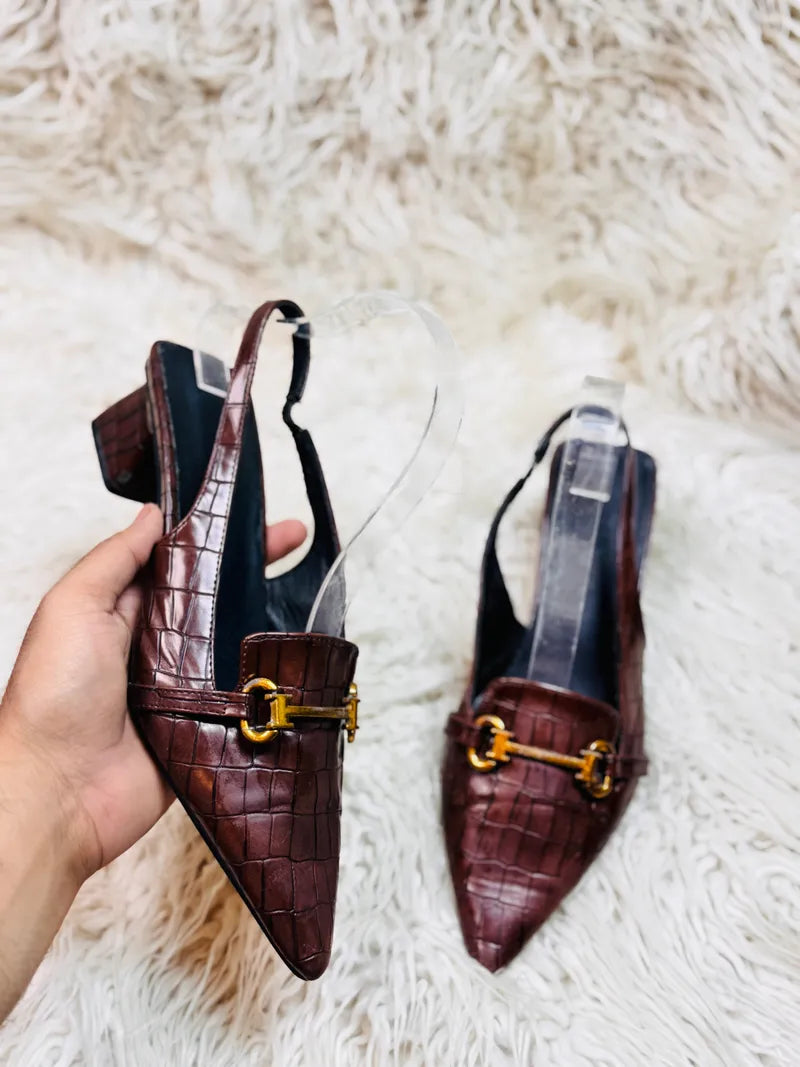 Wooden textured pumps Heel