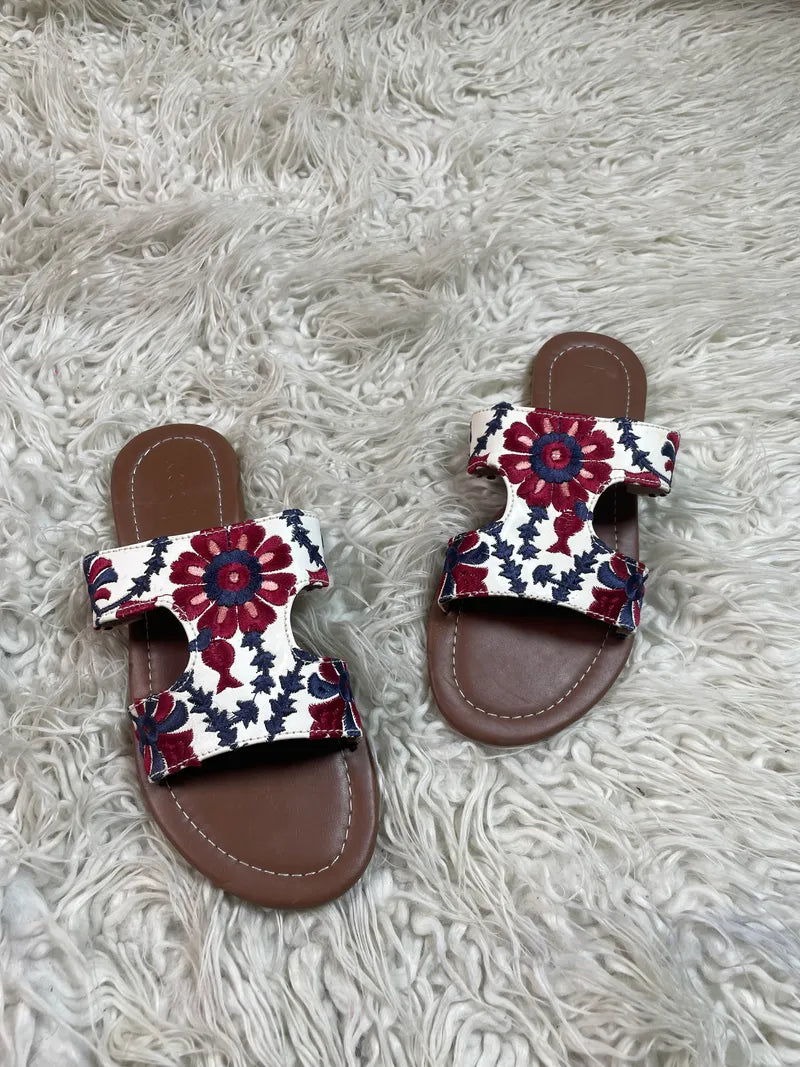 Kaaj by ideas Floral Embroidery Flat