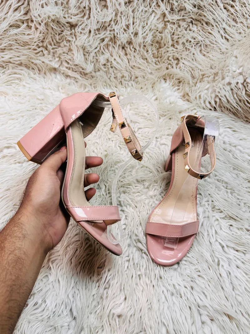 Baby pink heel