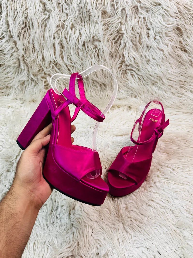 Stylii Shocking pink Heel