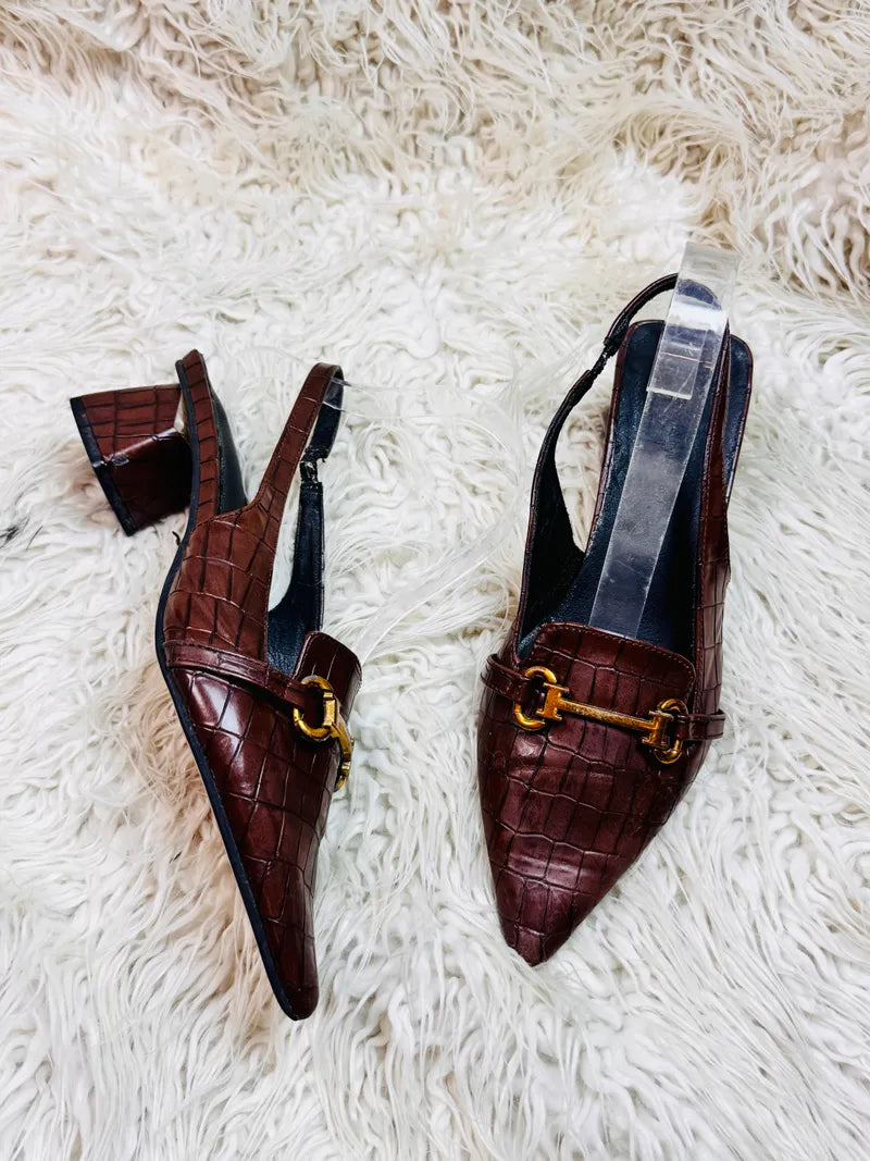 Wooden textured pumps Heel