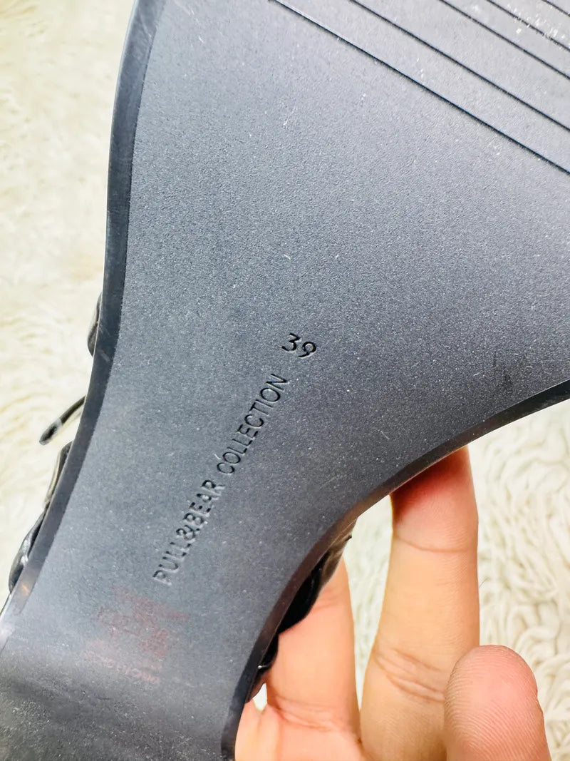 Pull & Bear Black Heel
