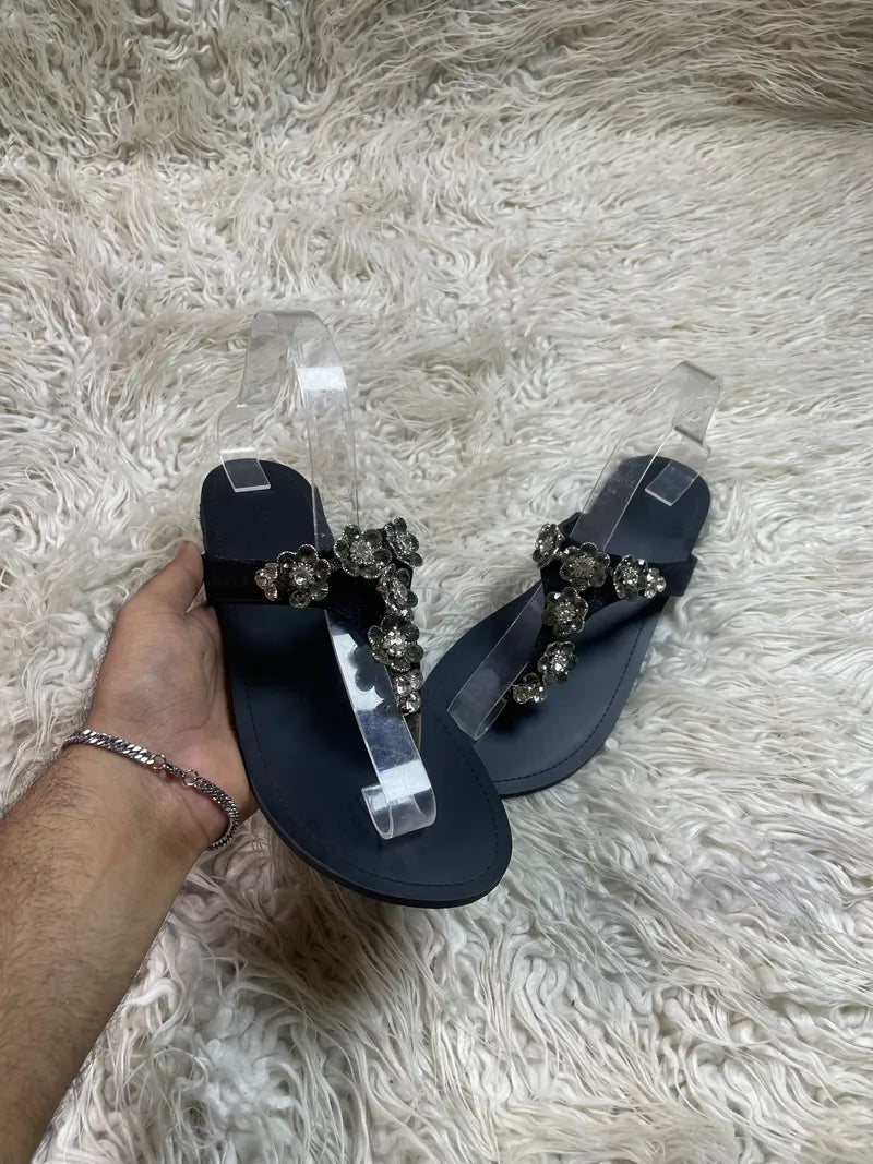 Kaaj By Ideas Black Flat
