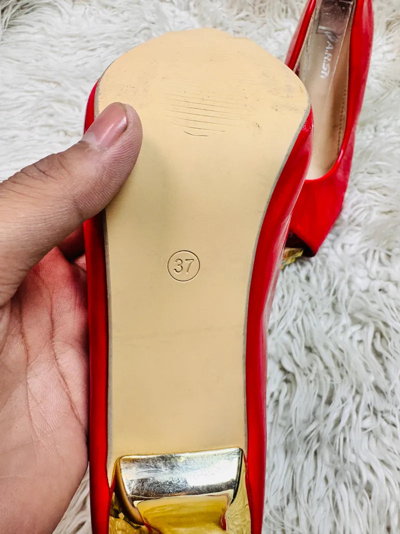 Red Heel pumps Style