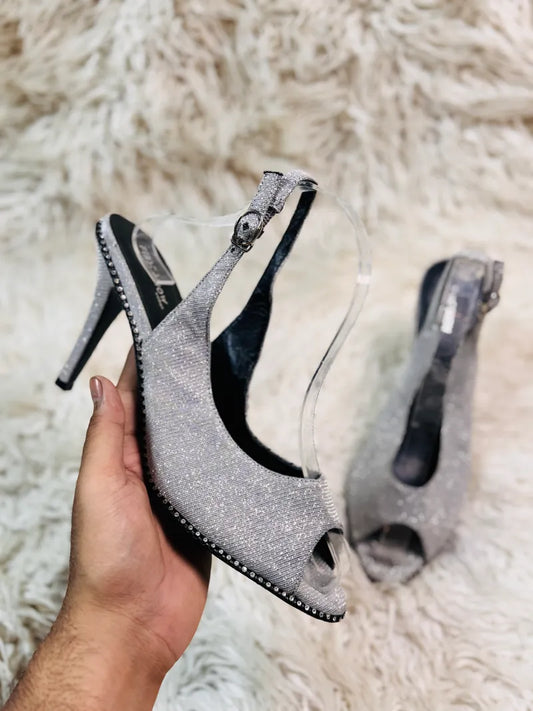 First Show Silver Heel