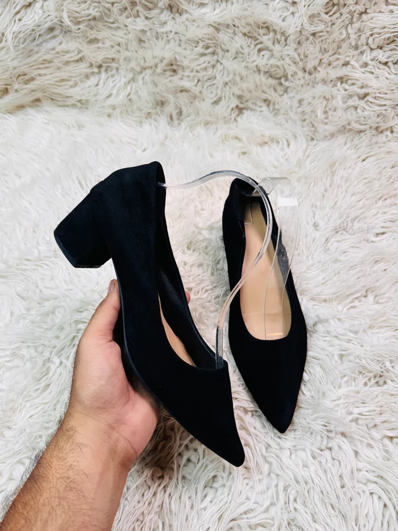 Black heel Pump’s