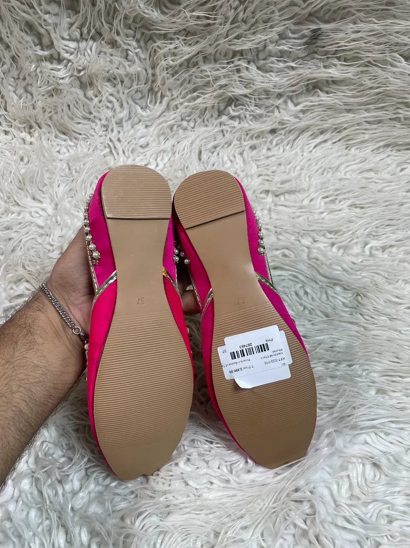Shocking pink khussa Kaaj by ideas
