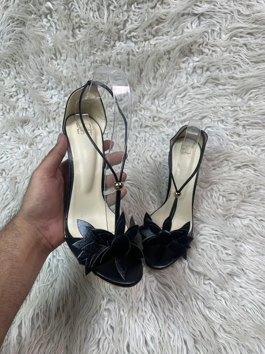 Ideas (Factory leftover) Black heel