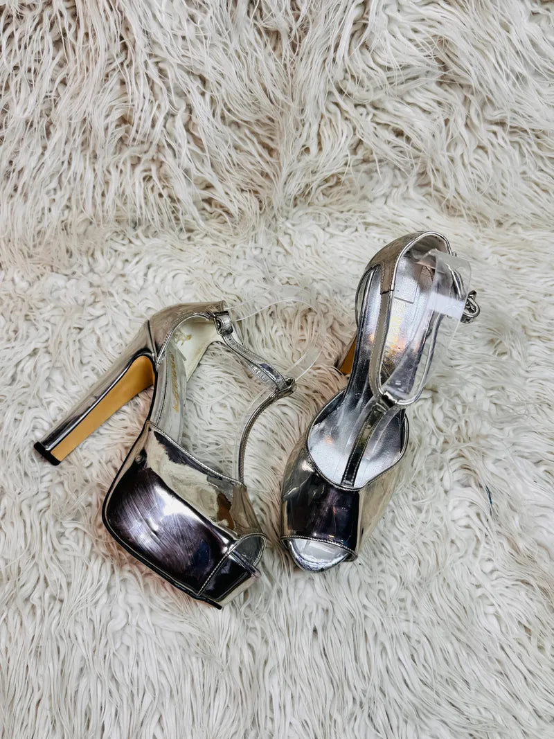 Robinson silver heel