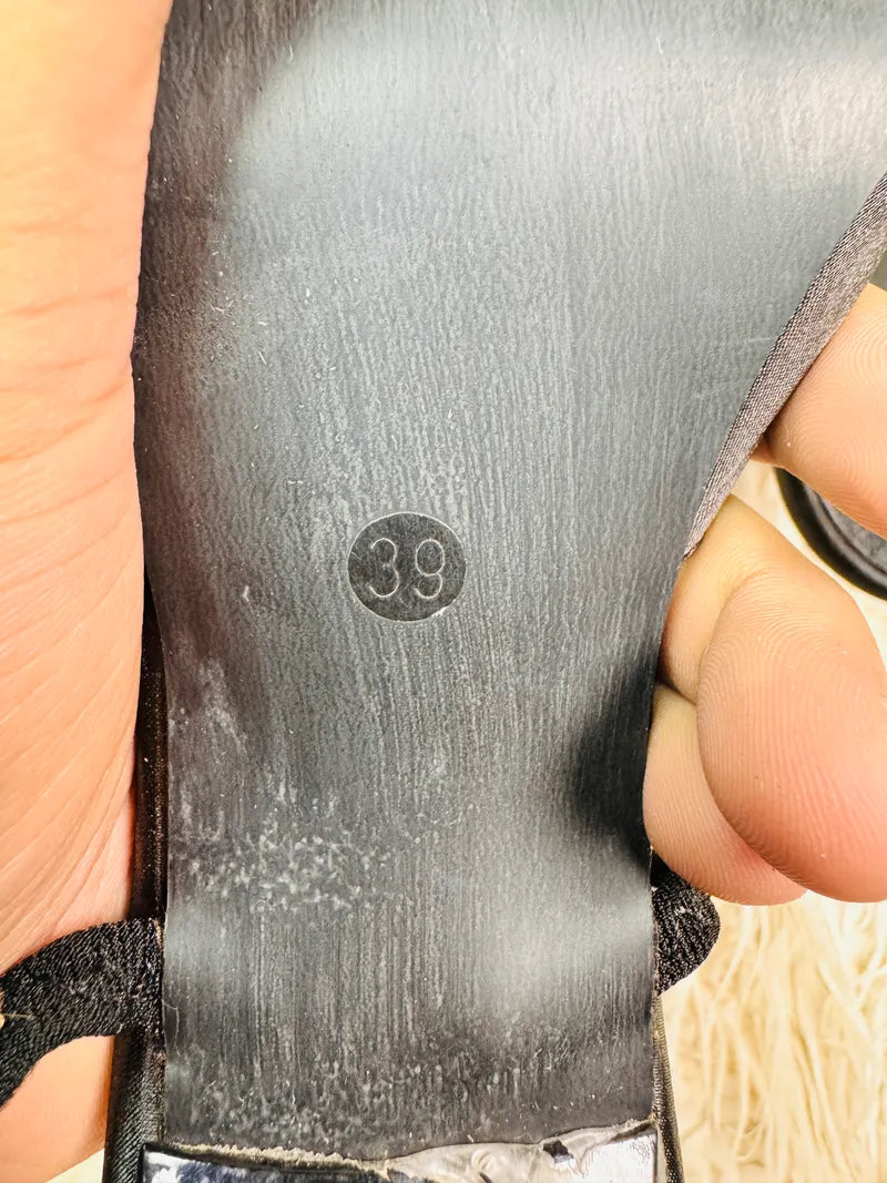 pencil Black heel