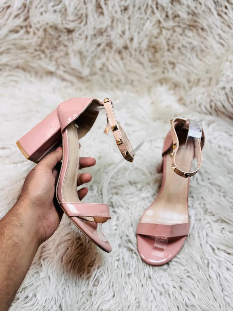 Baby pink heel