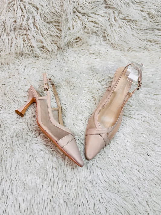 Fawn heel pumps style