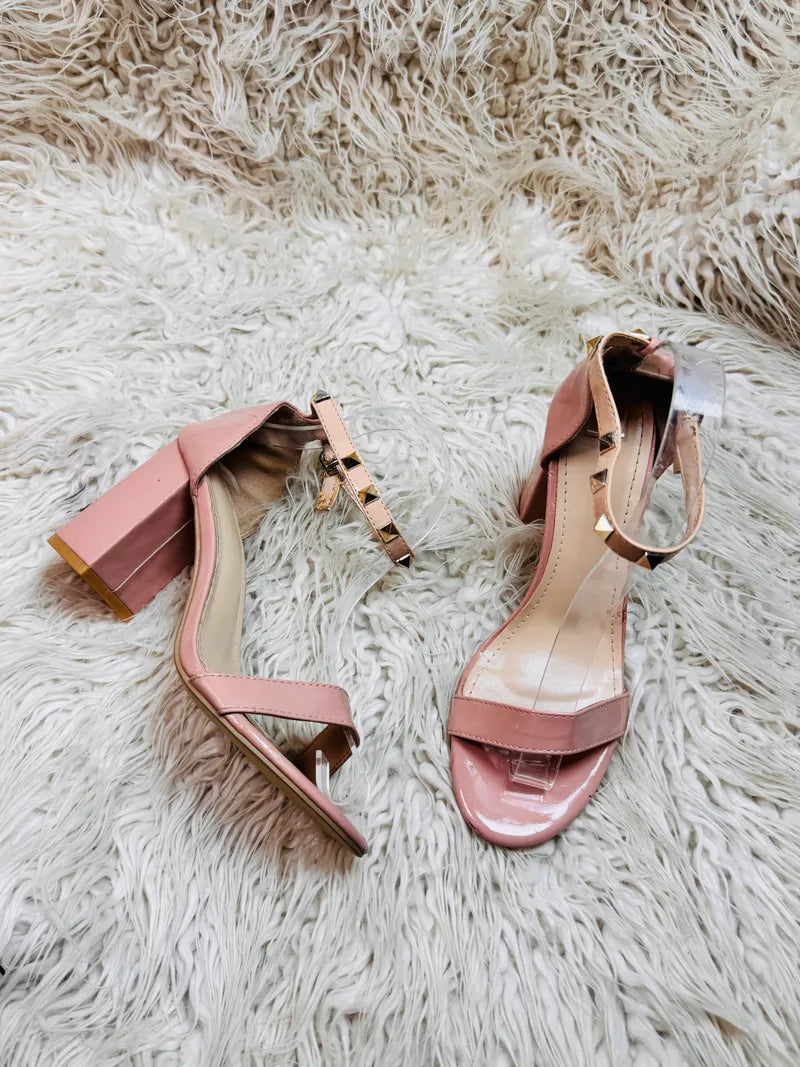 Baby pink heel