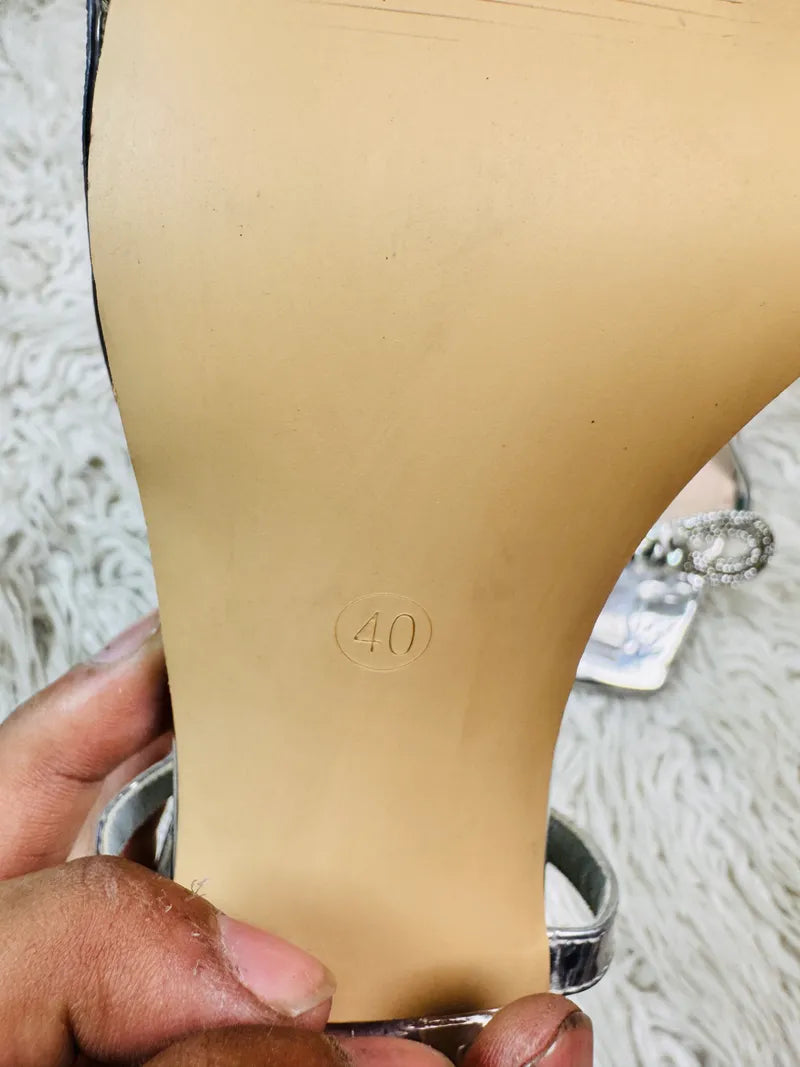 Silver heel