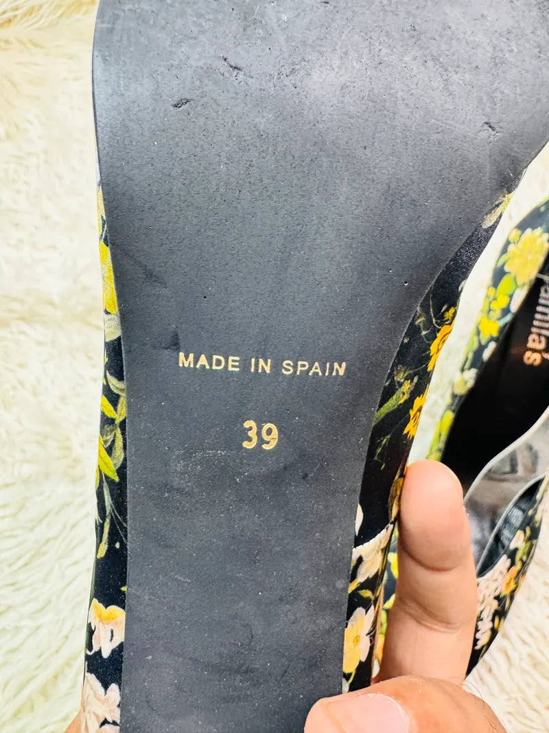 Camila’s Floral print Heel