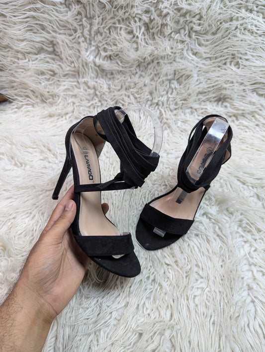 LASSOD black pencil heel