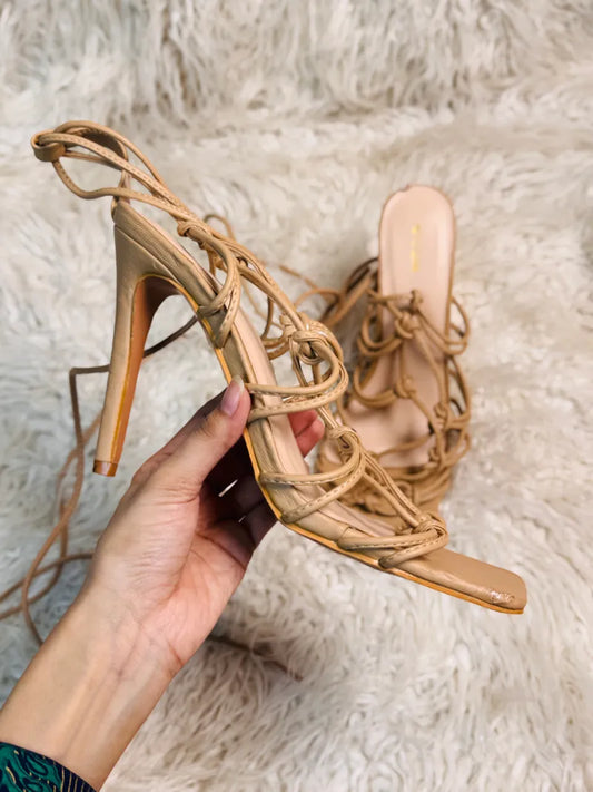 Pretty Little Things Heel (39.5)