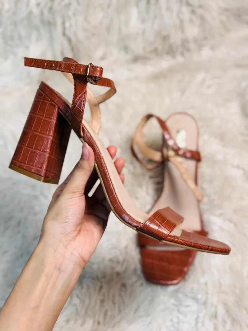PRIMARK HEEL (41)