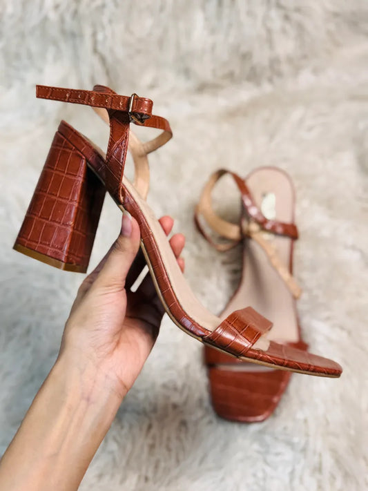 PRIMARK HEEL (41)