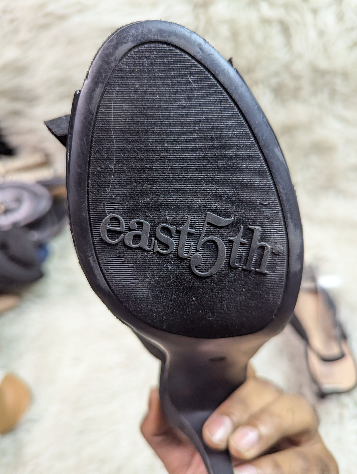 East5th black heel