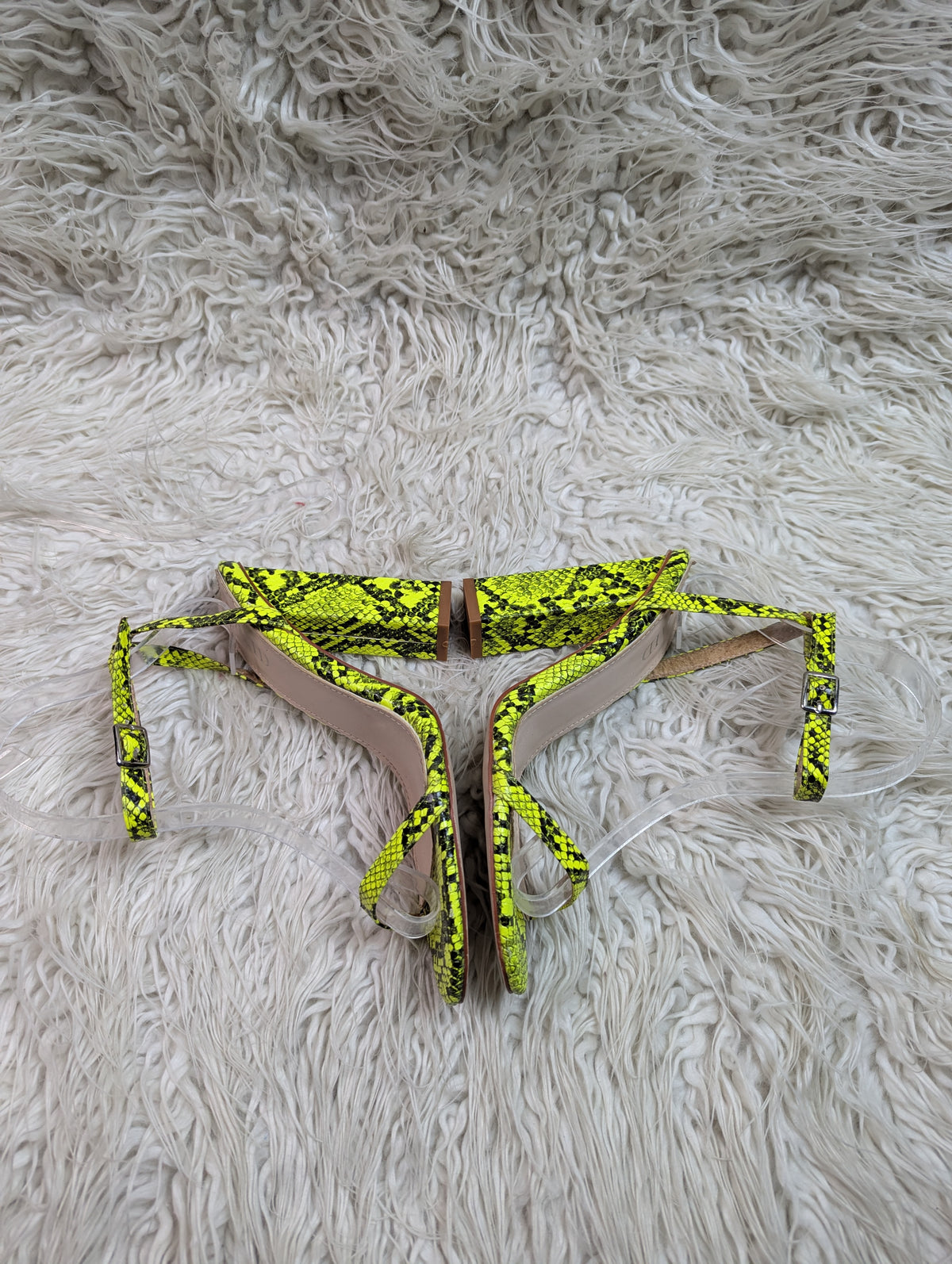 Raid Snake style neon green block heel