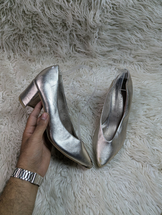MARCO TOZZ Silver pump style heel