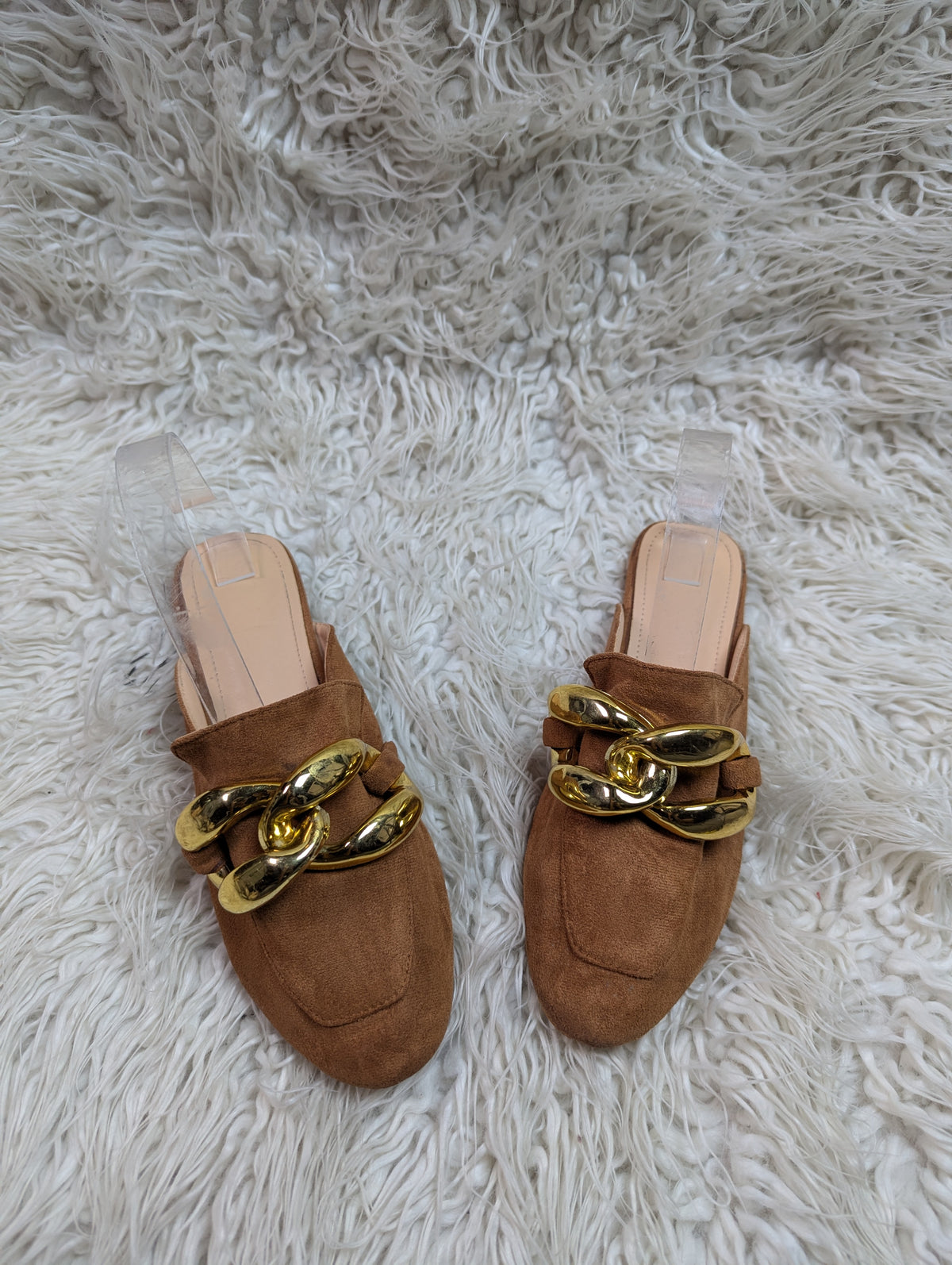 Sheln brown suede pump