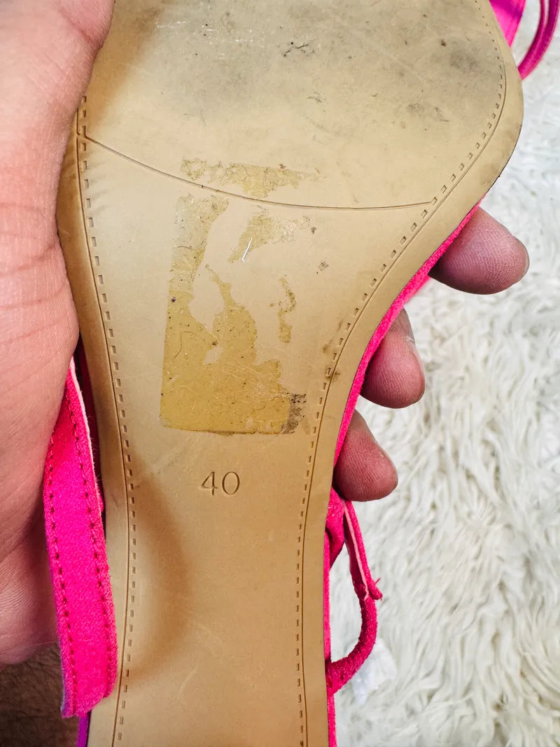 HM Heel (40)