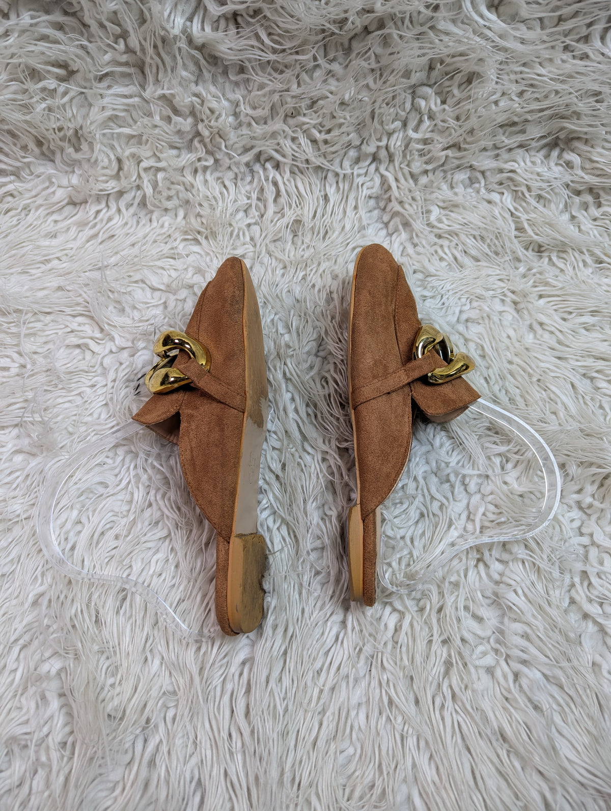 Sheln brown suede pump