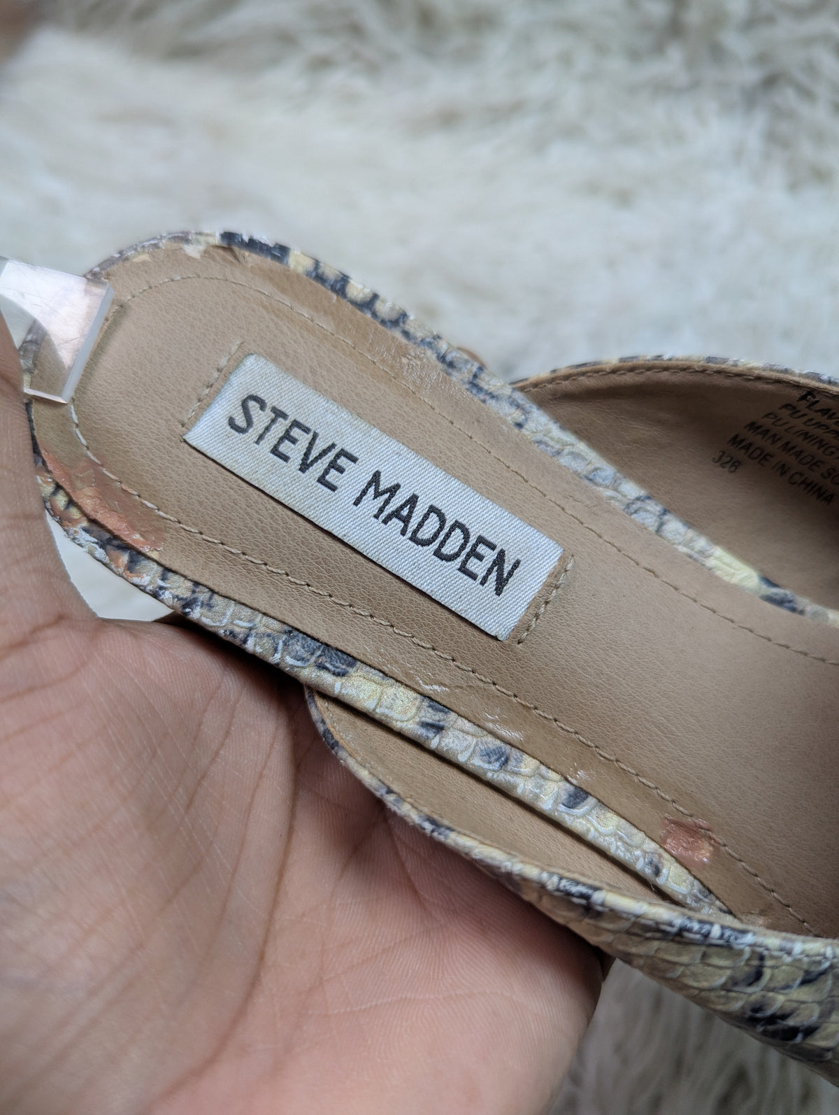 Steve Madden snake style pumps