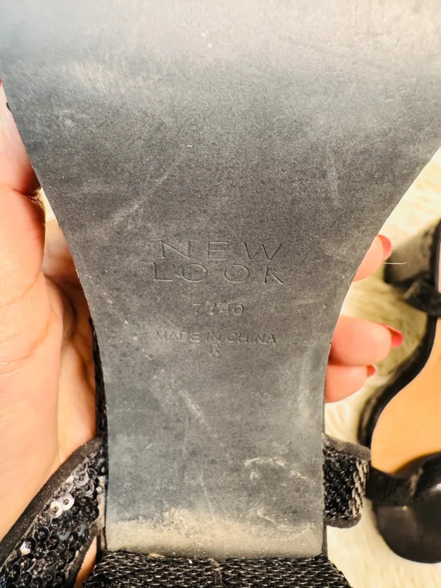NEW LOOK BLACK HEEL (40)